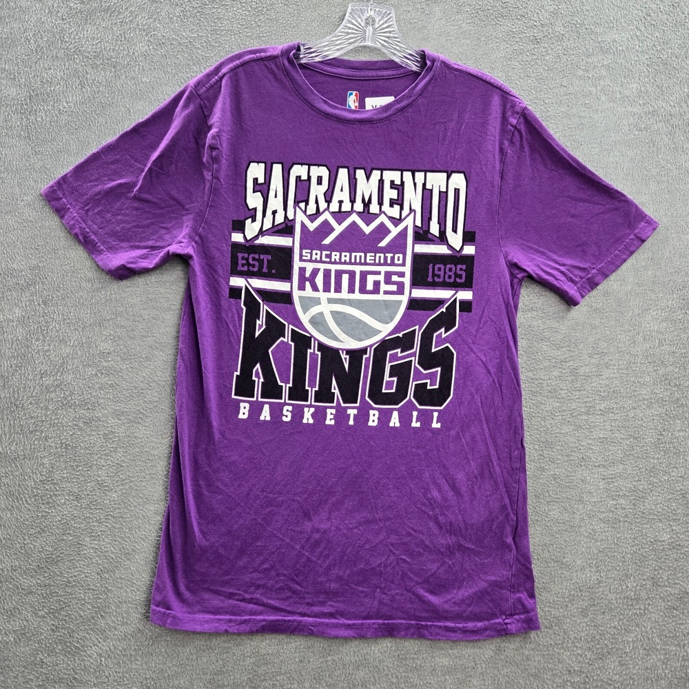 Sacramento‎ Kings Women Shirt Medium Purple Logo Graphic Crew Neck Short Sleeve